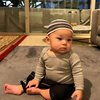 Potret Baby Izz Anak Nikita Willy Pakai Peci, Anteng dan Gemes Banget saat Ikut Kajian