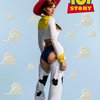 Imut dan Menggemaskan, Ini 8 Potret Kendall Jenner Cosplay Karakter Toy Story Untuk Pesta Halloween