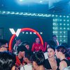 Style-nya di Atas Panggung Curi Perhatian, Ini 10 Potret DJ Yasmin dengan Kostum Merah Menyala