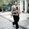 Gayanya Super Nyentrik dan Unik, Ini 10 OOTD Wanda Hara Fashion Stylist Favorit Para Artis Besar Ibu Kota