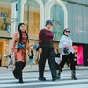 Gayanya Super Nyentrik dan Unik, Ini 10 OOTD Wanda Hara Fashion Stylist Favorit Para Artis Besar Ibu Kota