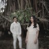 10 Potret Prewedding Kaesang Pangarep dan Erina Gudono yang Disebut Mirip Poster Film Horor, Pakai Baju Putih di Bawah Pohon Beringin