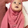 Lucu Banget, Baby Vanilla Anak Rosiana Dewi Tampil Gemesin saat Berhijab
