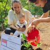 Deretan Potret Keluarga Nadine Chandrawinata Liburan ke Bali, Ajak Baby Djiwa Menanam Pohon dan Kenalkan Alam
