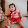 10 Potret Baby Xarena Anaj Siti Badriah dengan Rambut Dikucir, Pipi Chubbynya Kelihatan Tumpah-Tumpah!