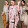 11 Gaya Fuji dan Gisella Anastasia Bareng Wendy Walters di Pemotretan Terbaru, Seru TikTokan Pakai Kebaya