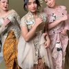 11 Gaya Fuji dan Gisella Anastasia Bareng Wendy Walters di Pemotretan Terbaru, Seru TikTokan Pakai Kebaya