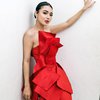 10 Potret Wika Salim Manggung dengan Outfit Serba Merah, Auranya Menantang Banget!
