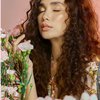 8 Foto Ussy Sulistyawati dengan Rambut Keriting Panjang, Pancarkan Aura bak Bintang Telenovela