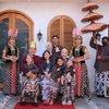 10 Potret Bhaj Kama Anak Zaskia Adya Mecca Kenakan Baju Khas Jawa, Menggemaskan dan Lucu Maksimal