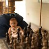Disebut Mini Size Nadine Chandrawinata, Ini Deretan Pemotretan Terbaru Baby Djiwa dan Keluarga Kenakan Kain Tradisional