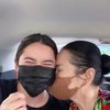 2 Tahun Tak Pulang Indonesia, Deretan Momen Pertemuan Stephanie Poetri dan Titi DJ Bikin Haru
