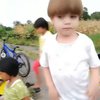 Potret Koa Anak Celine Evangelista Masuk PAUD di Desa, Main di Sawah Bareng Teman Disebut Akamsi Sampai Bule Nyasar