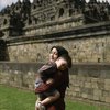 10 Hasil Photoshoot Citra Kirana dan Rezky Aditya Bertema Adat Jawa, Baby Athar Super Gemesin Pakai Blangkon