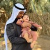 10 Potret Keluarga Ali Syakieb dan Margin Wieheerm di Madinah, Asyik Ajak Baby Guzel Jalan-Jalan