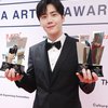 Bangkit Usai Terjerat Skandal, Ini 10 Potret Kim Seon Ho yang Borong Penghargaan di Asia Artist Awards 2022