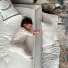 Deretan Pose Nyeleneh Anak Arief Muhammad Saat Tidur, Mulai Saling Tindih Sampai Duduk di Sudut Kasur 