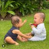 11 Potret Playdate Baby Don dan Izz di Bali, Gemas Rebutan Mainan Sampai Nangis Guling-Guling di Rumput!