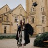 Potret Wisuda Agatha Chelsea yang Kuliah di University of Melbourne, Cantik Berbalutkan Dress Simpel dan Toga