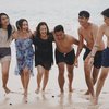 8 Potret Terbaru Dea Annisa saat Liburan ke Bali, Terlihat Makin Cantik dan Dewasa