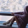 Deretan Potret Bunga Citra Lestari Habiskan Libur Tahun Baru di Jepang, Kenakan Hoodie Tanpa Celana Penampilannya Disebut Bak Anak Gadis
