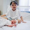 Deretan Potret Full Team Keluarga Tasya Kamila yang Baru Ketambahan Anggota Baru, Paras Baby Shafa Gemesin Banget!