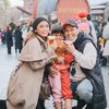 Full Senyum, Ini Deretan Potret Keluarga Chelsea Olivia dan Glenn Alinskie Liburan ke Universal Studio Jepang