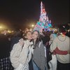 Ini Potret Laura Theux Rayakan Tahun Baru di Disneyland Hongkong, Ramai Dijodohkan dengan Indra Brotolaras