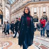 Parasnya Disebut Kelewat Cantik Bak ABG, Potret Nana Mirdad saat Liburan di Milan Bikin Netizen Terpana