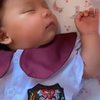 Deretan Potret Anak Pertama Adipati Dolken Dandan Pakai Seragam SD, Gemesin Banget
