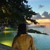Deretan Momen Liburan Shenina Cinnamon dan Angga Yunanda di Lombok, Mesra Berduaan Main di Pantai