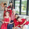 Serba Merah, Ini 10 Potret Perayaan Imlek Keluarga Titi Kamal dan Christiana Sugiono di Rumah Baru di Bali