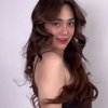 10 Potret Celine Evangelista dengan Warna Rambut Baru, Pesonanya Gorgeous Banget!