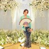 Pakai Kebaya Rp200 Ribu, Ini Pesona Hesti Purwadinata yang Anggun dan Berkelas di Pernikahan Kiky Saputri