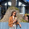 10 Potret Cinta Laura Asyik Liburan di Pantai California, Pamer Perut ABS Mesra Bareng Arya Vasco