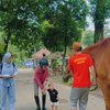 Deretan Momen Lesti Kejora Ajak Anak saat Latihan Berkuda, Baby Leslar Gemesin Banget!
