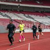 Deretan Potret Nia Ramadhani Jogging di Stadion GBK, Penuh Semangat Meski Banjir Keringat