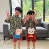 10 Potret Dua Anak Putri Titian Pakai Baju Kembaran, Gemes Banget!