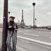 Potret Jessica Mila Liburan di Swiss, Tampil Fashionable dengan Outfit Monokrom