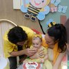 Super Gemas dan Ceria Bertema Kuning Lebah, Ini Deretan Potret perayaan Ulang Tahun Baby Djiwa Anak Nadine CHandrawinata 