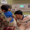 10 Potret Fuji Jenguk Thariq Halilintar di Rumah Sakit, Stress Berat Gegara Putus?