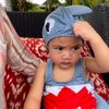 10 Potret Rayyanza Cipung Cosplay jadi Baby Shark, Gemesnya Gak Ada Obat!
