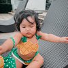 10 Potret Xarena Anak Siti Badriah Cosplay jadi Nanas, Gemoy Maksimal!