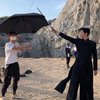Ketampanannya Tak Memudar, Potret Cha Eun Woo Penuh Debu di Still Cut Drakor Island Bikin Netizen Terpukau
