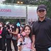 Antusias , Ini Deretan Potret Keisha Anak Arumi Bachsin Nonton Konser BLACKPINK Ditemani Sang Ayah
