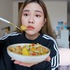 10 Food Vlogger Paling Populer di Indonesia, Ada Mgdalenaf yang Lagi Ramai Dikritik!