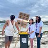 Makin Menginspirasi, Prilly Latuconsina Ikut Kegiatan Bersih-Bersih Pantai saat Ngabuburit
