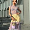 Bak Model Top global, Ini 10 Potret Cinta Laura Tampil Anggun dengan Dress Ungu Nerawang