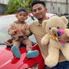 Genap Berusia 2 Tahun, Ini 10 Potret Terbaru Baby Syaki Anak Rizki DA dan Nadya Mustika yang Makin Ganteng!