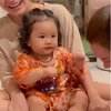 Deretan Potret Terbaru Baby Xarena Anak Siti Badriah yang Gemoy Banget, Tingkahnya Lucu Bak Boneka!
